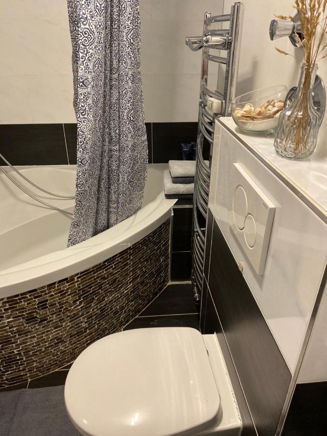 Zentrales Privatapartment Bad Homburg vor der Hoehe Luaran gambar